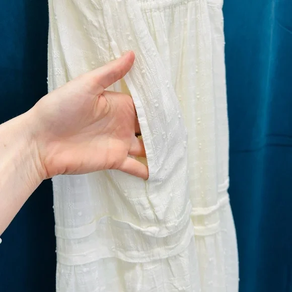 The Somerset Maxi Dress: Dobby Edition - Picture 9 of 9